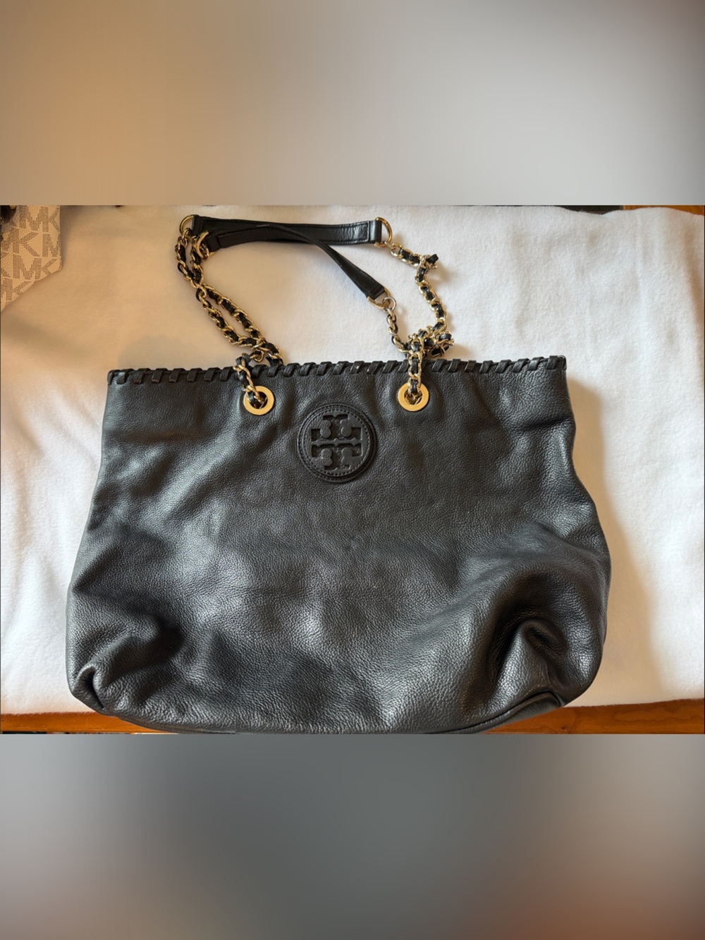 Tory Burch Black Leather Chain-Strap Shoulder Bag Marion slouchy tote gold